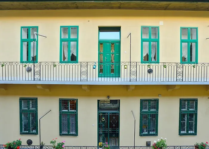 Gozsdu In Center Budapest